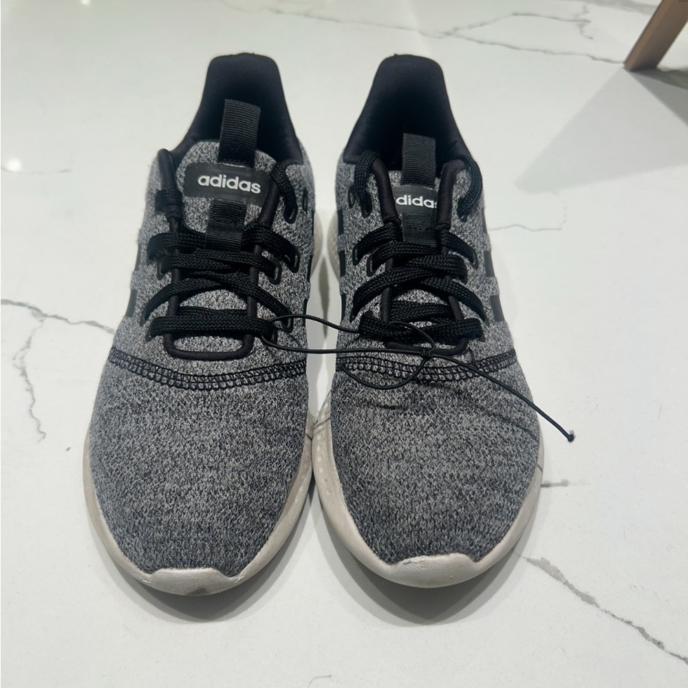 Adidas Womens Grey Black Athletic Shoes Size 6.5 FY8222